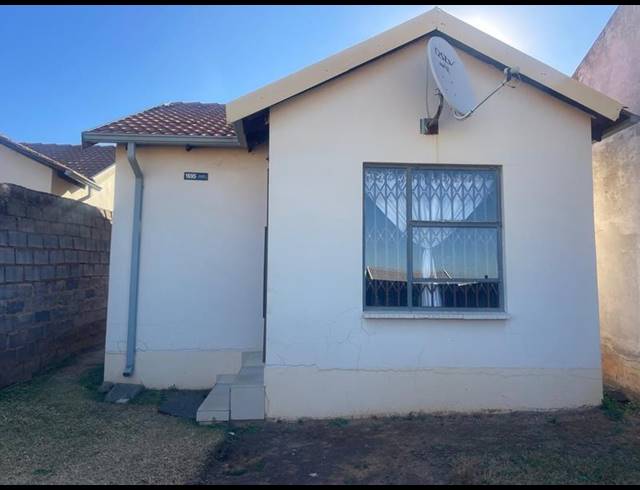 2 BEDROOM HOUSE FOR SALE IN FLEURHOF